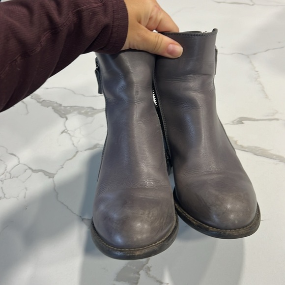 AGL Gray Double Zipper Low Heel Booties Size 8 - Picture 9 of 9